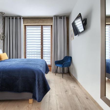 City Center Apartament Parking By Impero Познан Екстериор снимка