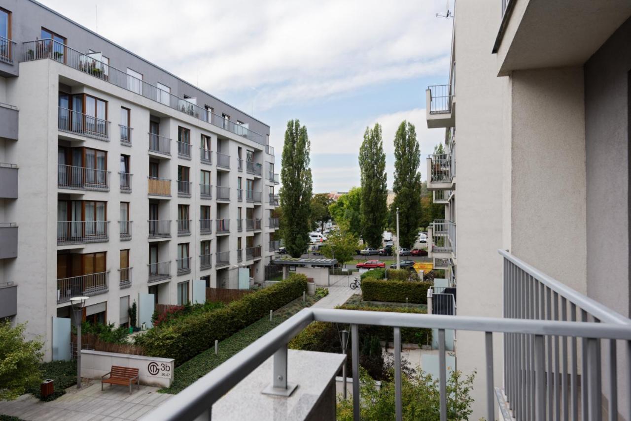 City Center Apartament Parking By Impero Познан Екстериор снимка